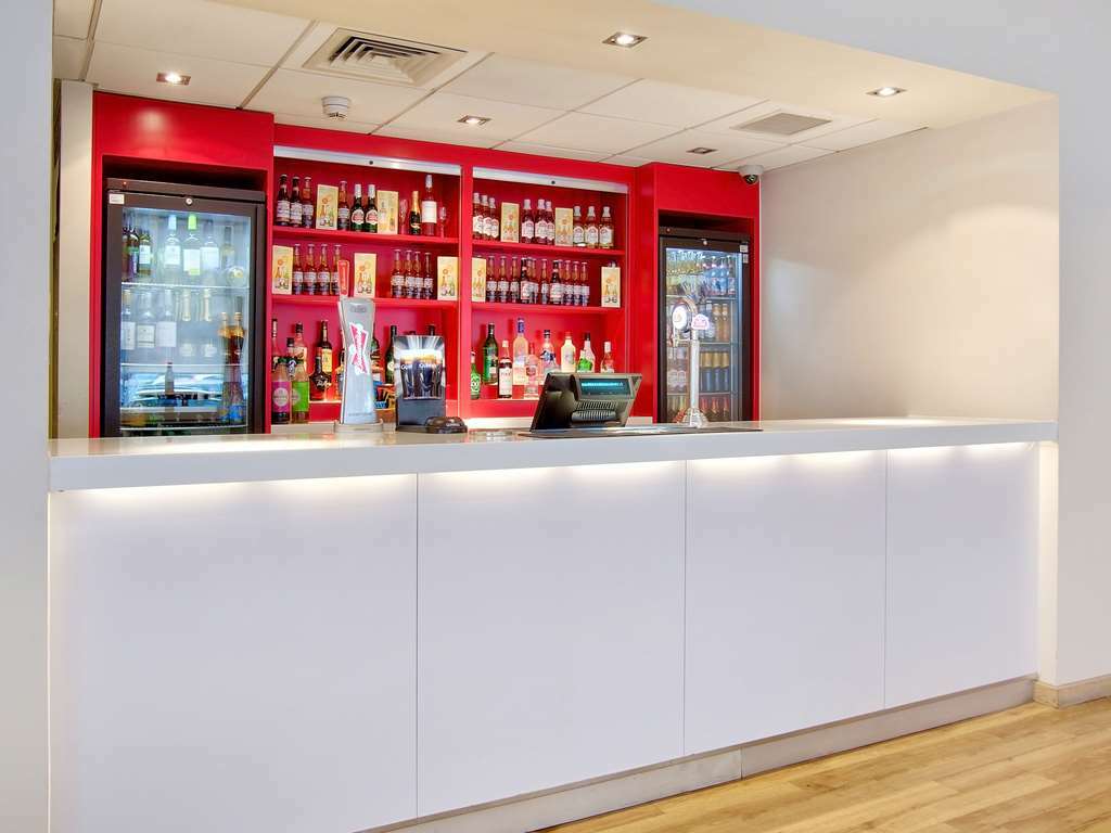 Travelodge Birmingham Central Bull Ring Restaurant foto